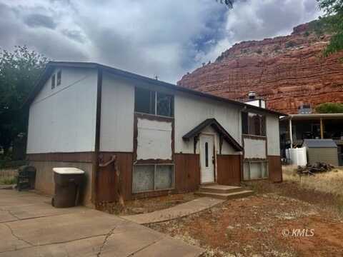 421 N 250 E, Kanab, UT 84741