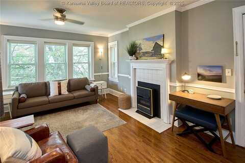 1313 Lee Street E unit: 233, Charleston, WV 25301