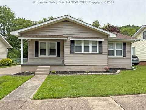 2111 21st Street, Nitro, WV 25143