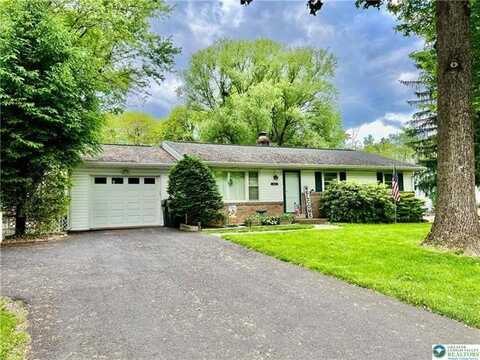 1326 Blue Barn Road, Macungie, PA 18104