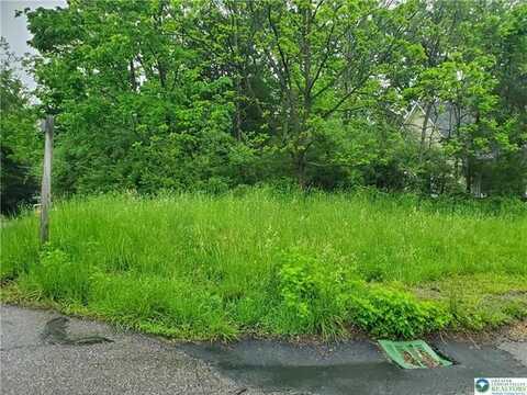 82 Lenape Trail, Upper Mt Bethel, PA 18343