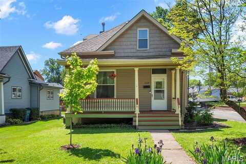 528 Hillsboro Avenue, Edwardsville, IL 62025