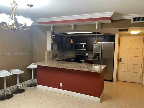 3900 N Hills Dr, Hollywood, FL 33021