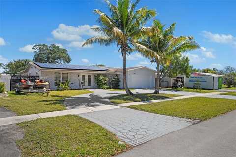 1821 N 55th Ave, Hollywood, FL 33021