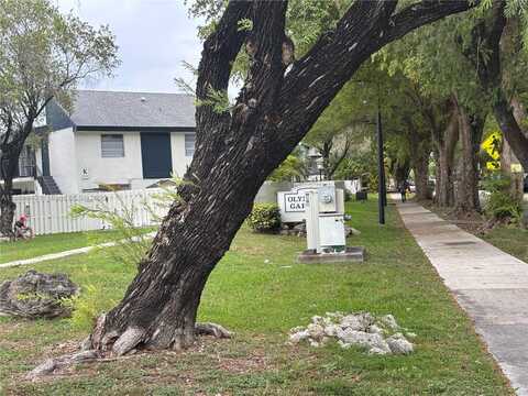 15428 SW 85th Ln, Miami, FL 33193
