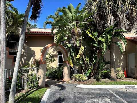 301 SW 86th Ave, Pembroke Pines, FL 33025
