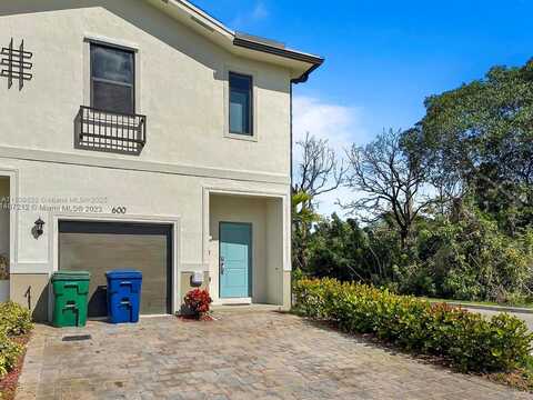 600 SW 12th St, Florida City, FL 33034