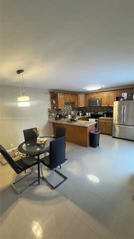 9100 SW 22nd Ct, Davie, FL 33324