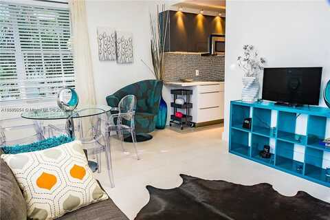 1335 Pennsylvania Ave, Miami Beach, FL 33139