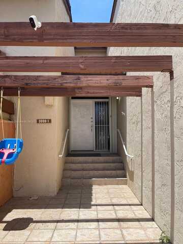9999 NW 9th St Cir, Miami, FL 33172
