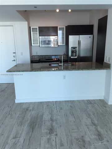951 Brickell Ave, Miami, FL 33131