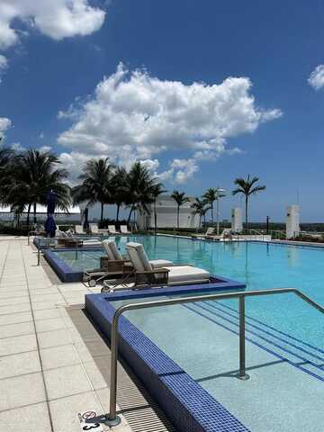 1776 Polk St, Hollywood, FL 33020