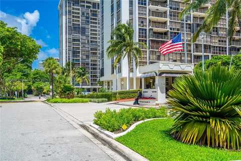 1915 Brickell Ave, Miami, FL 33129