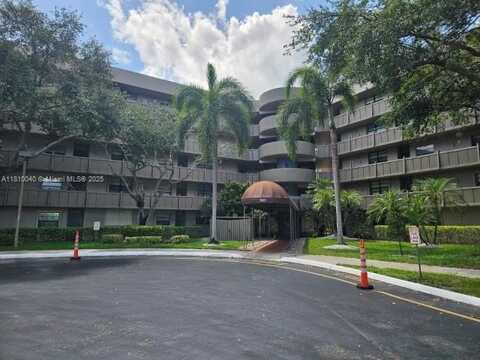 900 Colony Point Cir, Pembroke Pines, FL 33026