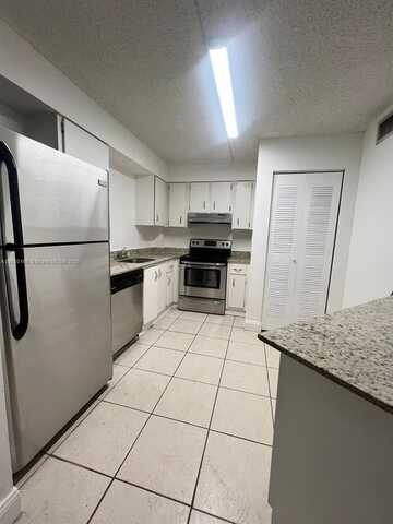 6195 NW 186th St, Hialeah, FL 33015