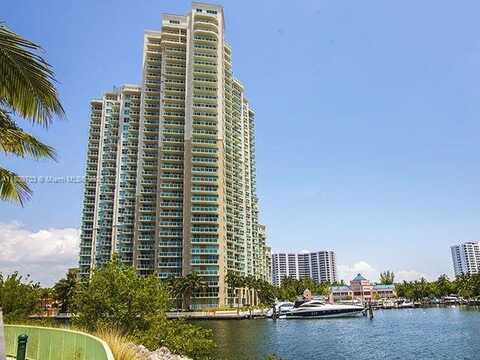 3340 NE 190th St, Aventura, FL 33180