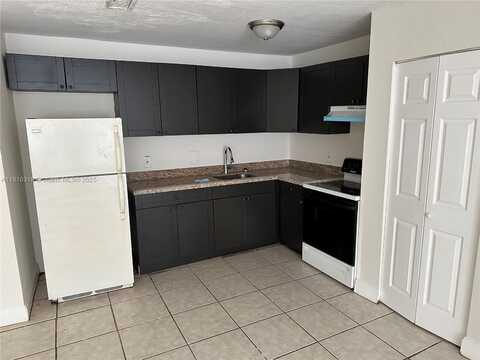5413 NW 24th St, Lauderhill, FL 33313
