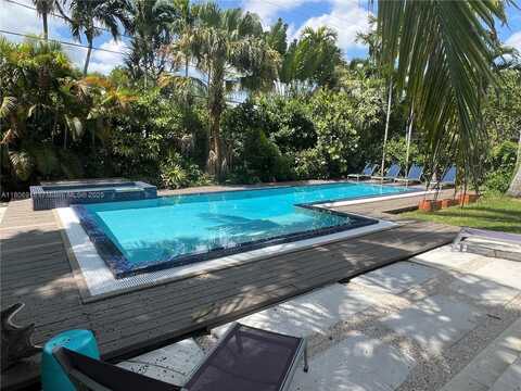 540 NE 55th St, Miami, FL 33137