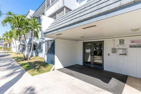 6701 NW 169th St, Hialeah, FL 33015
