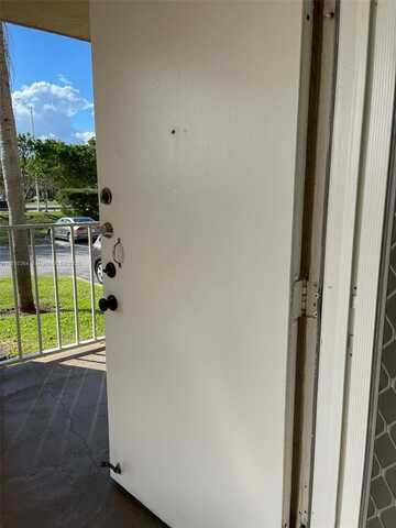 661 N University Dr, Pembroke Pines, FL 33024