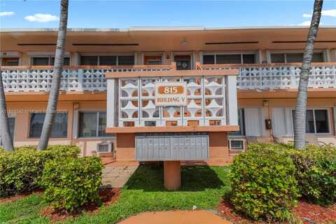 815 SW 10th Ter, Hallandale Beach, FL 33009