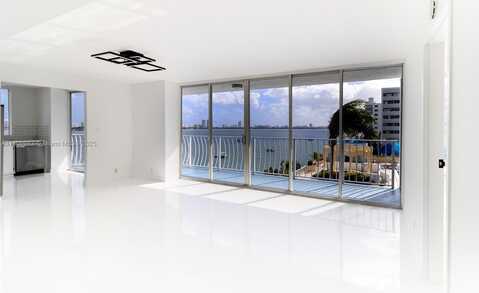7601 E Treasure Dr, North Bay Village, FL 33141