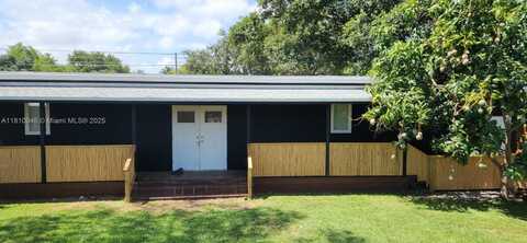 1315 NE 143rd St, Miami, FL 33161