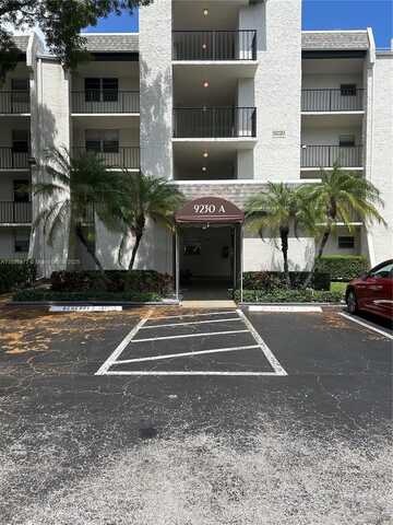 9230 Lagoon Pl, Davie, FL 33324
