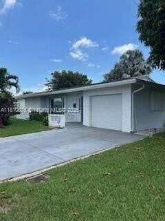 5710 NW 73rd Ave, Tamarac, FL 33321