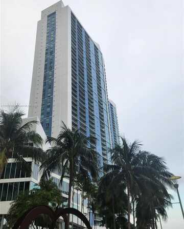 325 S Biscayne Blvd, Miami, FL 33131
