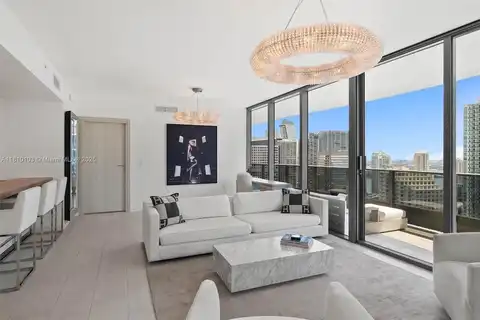 1000 Brickell Plz, Miami, FL 33131