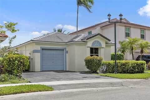 7572 NW 3rd St, Plantation, FL 33317