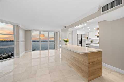 1901 Brickell Ave, Miami, FL 33129