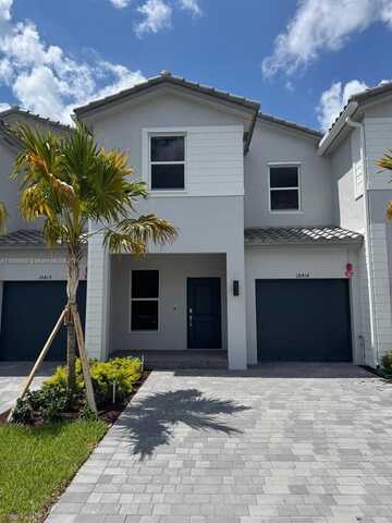 18414 SW 2nd St, Pembroke Pines, FL 33029