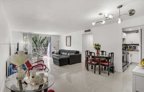 8511 NW 8th St, Miami, FL 33126