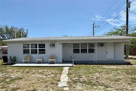 209 SW 14th St, Dania Beach, FL 33004