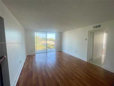492 NW 165th St Rd, Miami, FL 33169