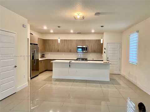 4980 NW 83rd Ave, Doral, FL 33166