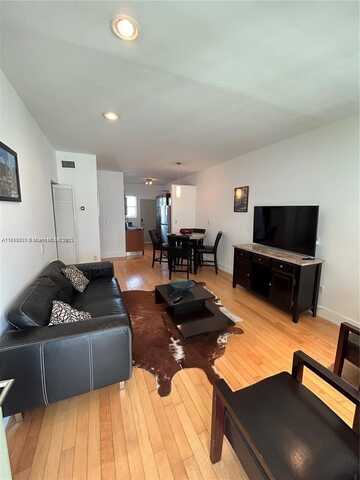 1045 Lenox Ave, Miami Beach, FL 33139