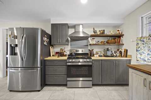 32 Beals Avenue, Ellsworth, ME 04605