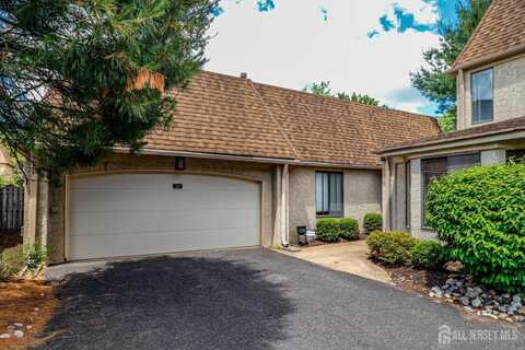 22 Carriage Place, Edison, NJ 08820
