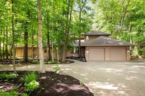 7301 W River Road, Yorktown, IN 47396