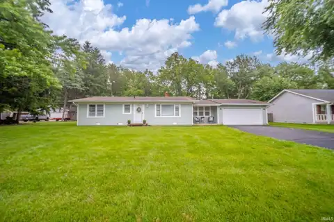 10097 N Balfer Drive East, Fortville, IN 46040