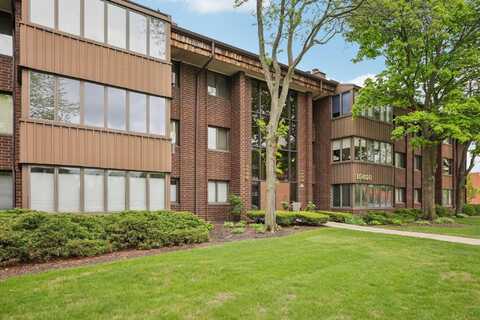 N85w15650 Ridge Rd, Menomonee Falls, WI 53051