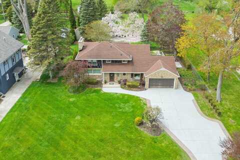 1416 Lake Dr, South Milwaukee, WI 53172