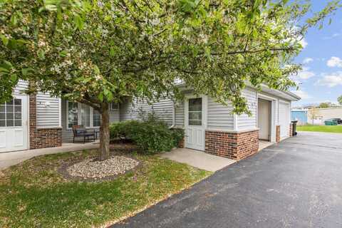 514 Root Ave, Hartford, WI 53027