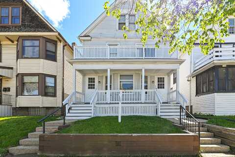1332 S 72nd St, West Allis, WI 53214