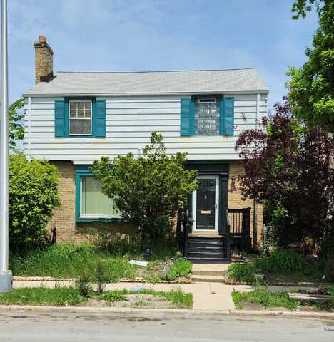 3914 W Hampton Ave, Milwaukee, WI 53209