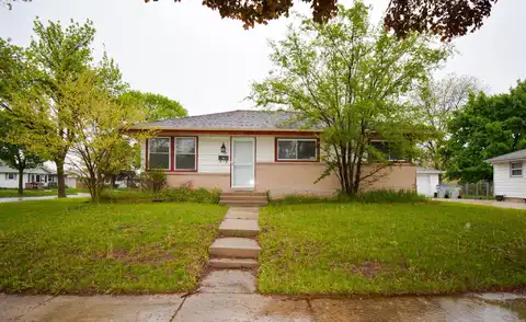 7928 W Clovernook St, Milwaukee, WI 53223