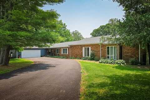 393 Fate Lutz Rd., Hanson, KY 42413